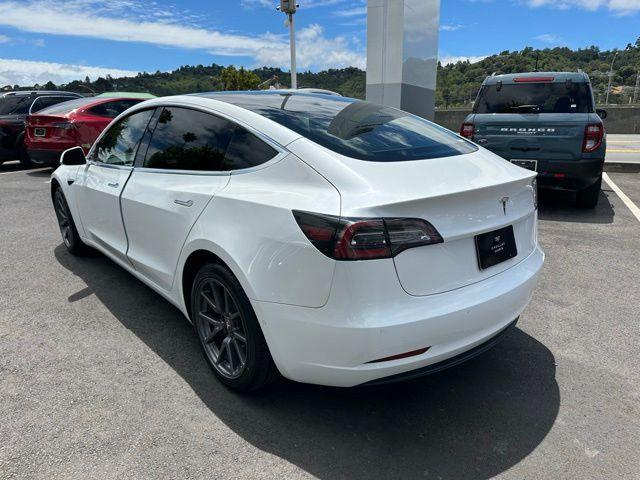 Photo of 2020 White Tesla Model 3