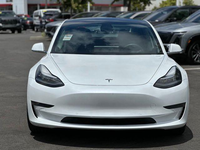 Photo of 2020 White Tesla Model 3