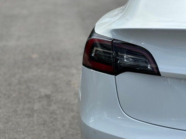 Photo of 2020 White Tesla Model 3