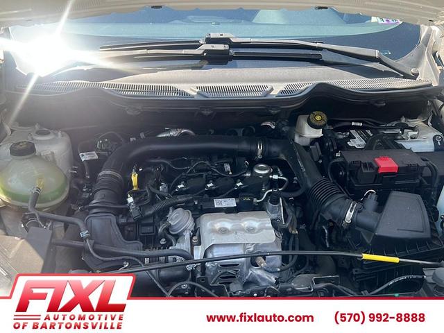 Photo of 2020 White Platinum Metallic Tri-Coat Ford EcoSport