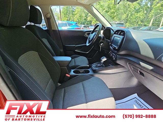 Photo of 2020 Mars Orange Kia Soul