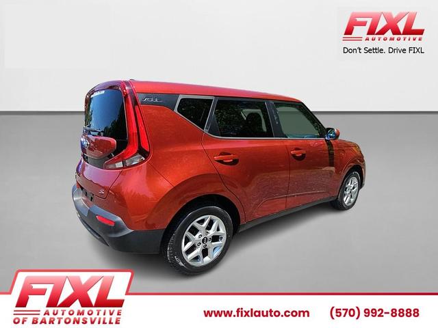 Photo of 2020 Mars Orange Kia Soul