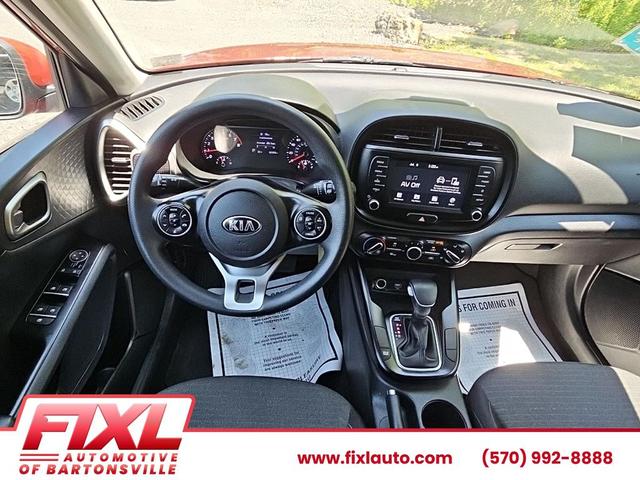 Photo of 2020 Mars Orange Kia Soul