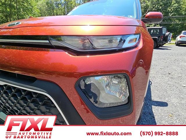 Photo of 2020 Mars Orange Kia Soul