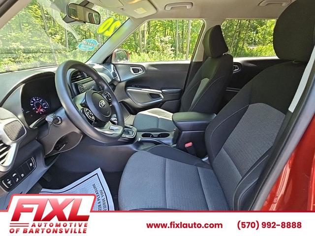 Photo of 2020 Mars Orange Kia Soul