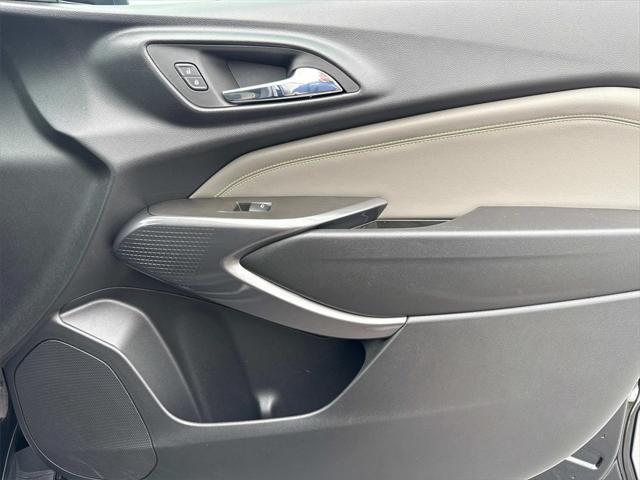 Photo of 2024 Mosaic Black Metallic Chevrolet Trax
