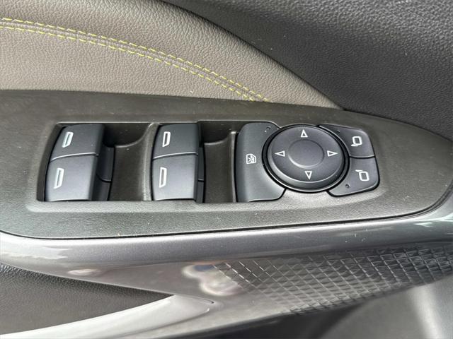 Photo of 2024 Mosaic Black Metallic Chevrolet Trax