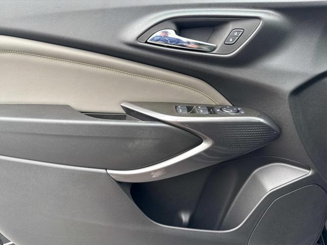 Photo of 2024 Mosaic Black Metallic Chevrolet Trax