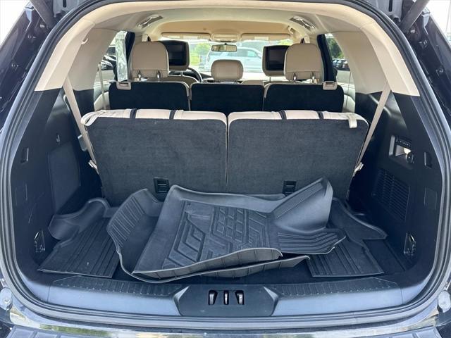 Photo of 2021 Agate Black Metallic Ford Explorer