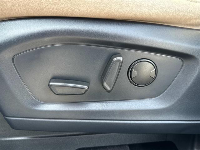 Photo of 2021 Agate Black Metallic Ford Explorer