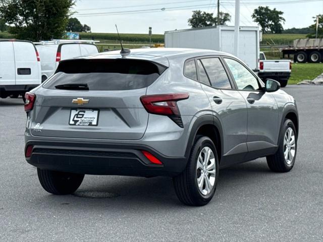 Photo of 2025 Sterling Gray Metallic Chevrolet Trax
