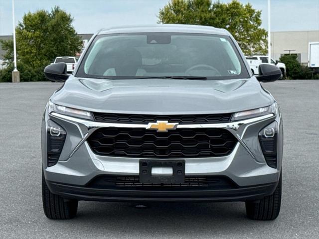 Photo of 2025 Sterling Gray Metallic Chevrolet Trax