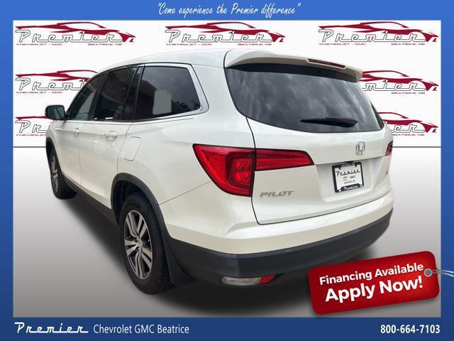 Photo of 2017 White Diamond Pearl Honda Pilot