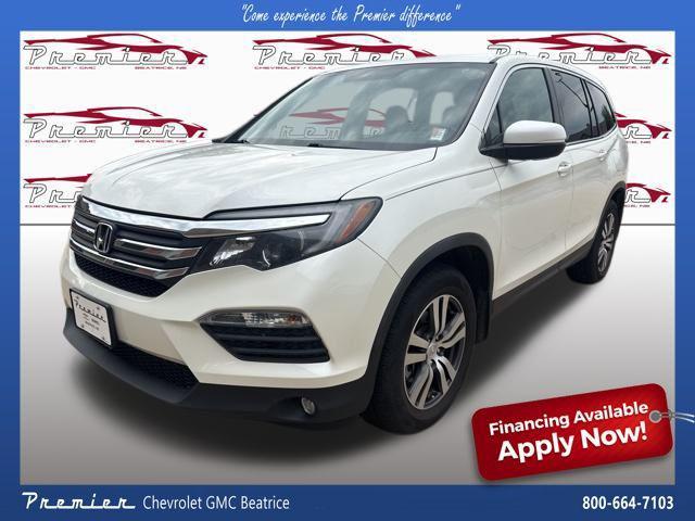 Photo of 2017 White Diamond Pearl Honda Pilot