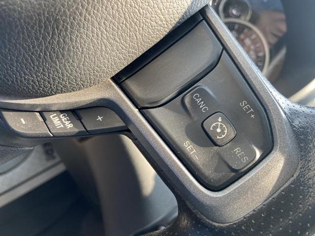 Photo of 2022 Bright White Clearcoat RAM 1500