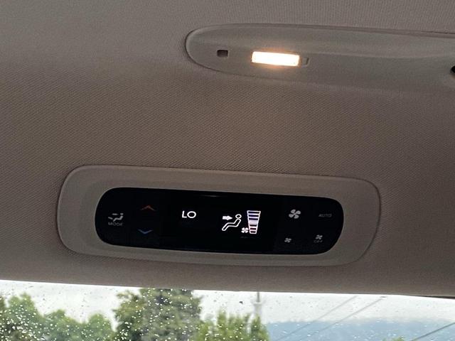 Photo of 2022 Brilliant Black Crystal Pearlcoat Chrysler Pacifica