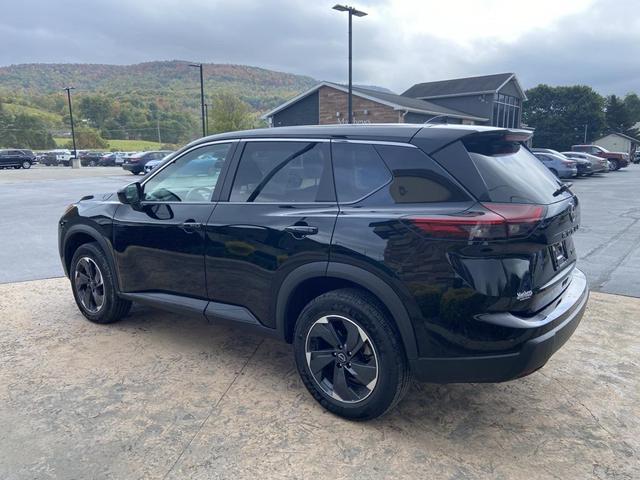 Photo of 2024 Super Black Nissan Rogue