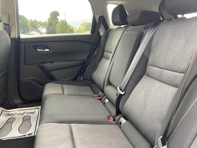 Photo of 2024 Super Black Nissan Rogue