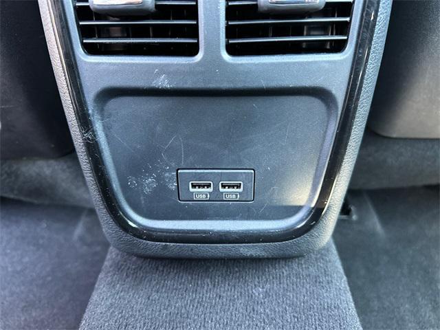Photo of 2022 Granite Crystal Metallic Clearcoat Chrysler 300