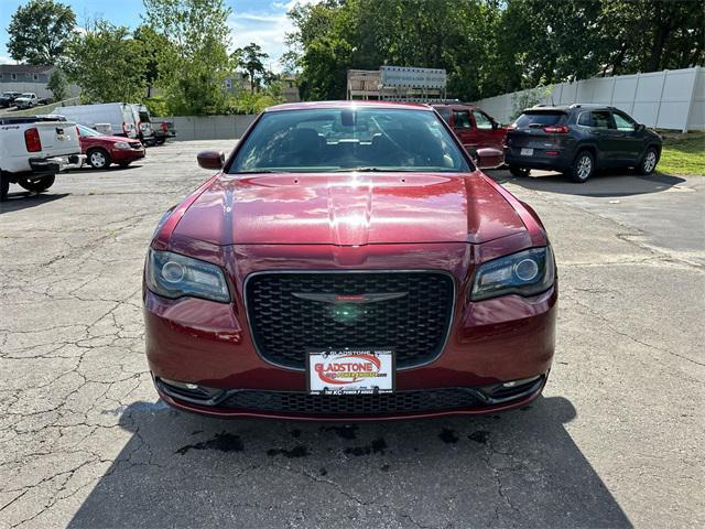 Photo of 2021 Velvet Red Pearlcoat Chrysler 300