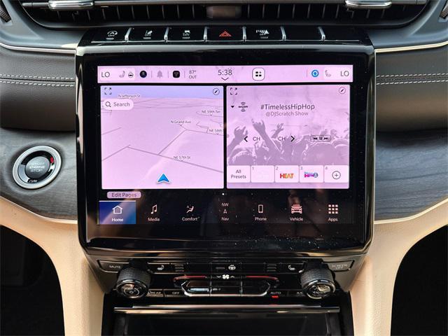 Photo of 2025 White Jeep Grand Cherokee L