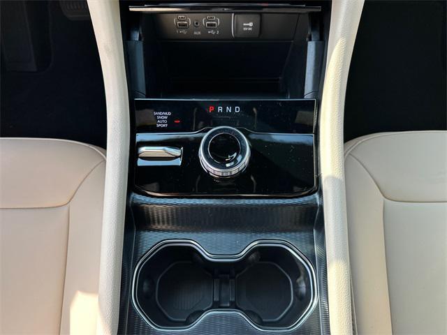 Photo of 2025 White Jeep Grand Cherokee L