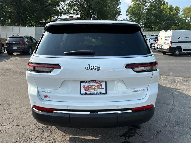 Photo of 2025 White Jeep Grand Cherokee L
