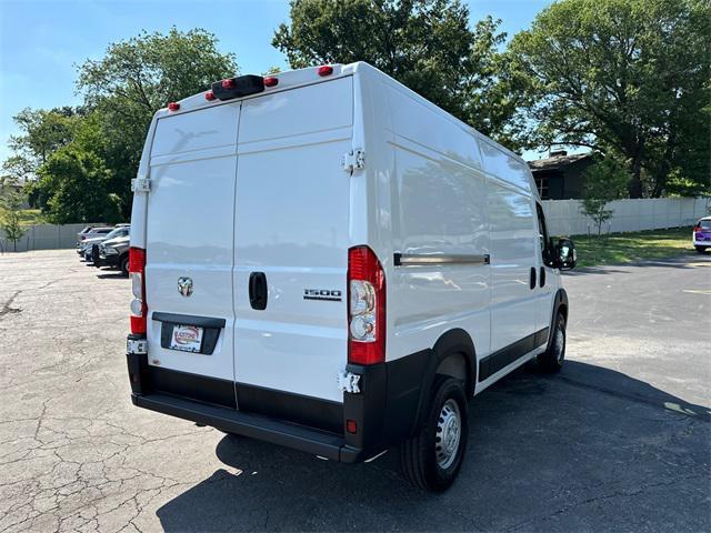 Photo of 2025 Bright White Clearcoat RAM ProMaster 1500