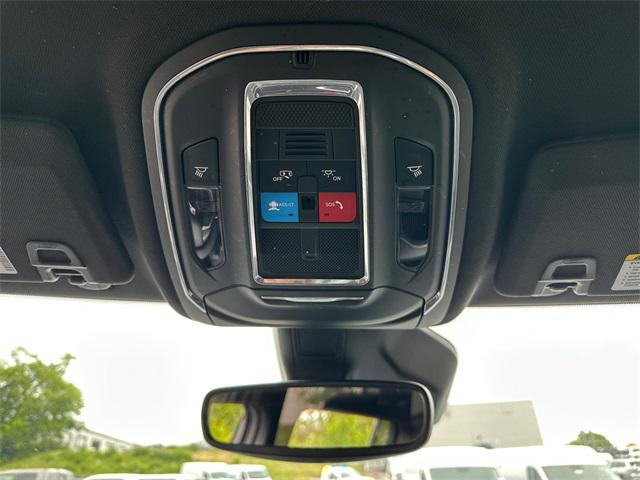 Photo of 2024 Bright White Clearcoat Jeep Grand Cherokee L