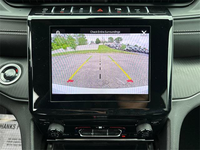 Photo of 2024 Bright White Clearcoat Jeep Grand Cherokee L