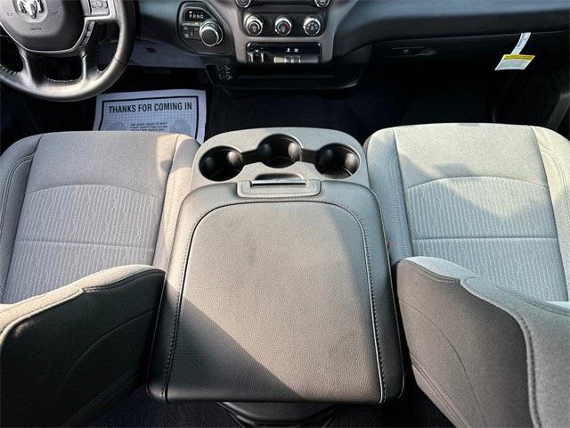 Photo of 2024 Diamond Black Crystal Pearlcoat RAM 2500