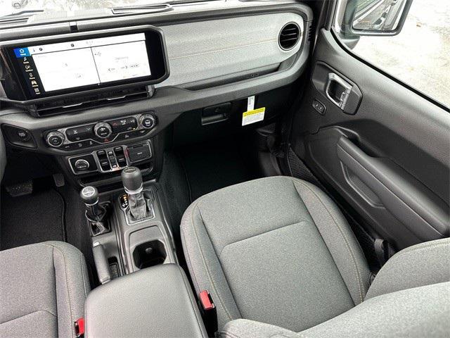 Photo of 2025 Gray Jeep Gladiator