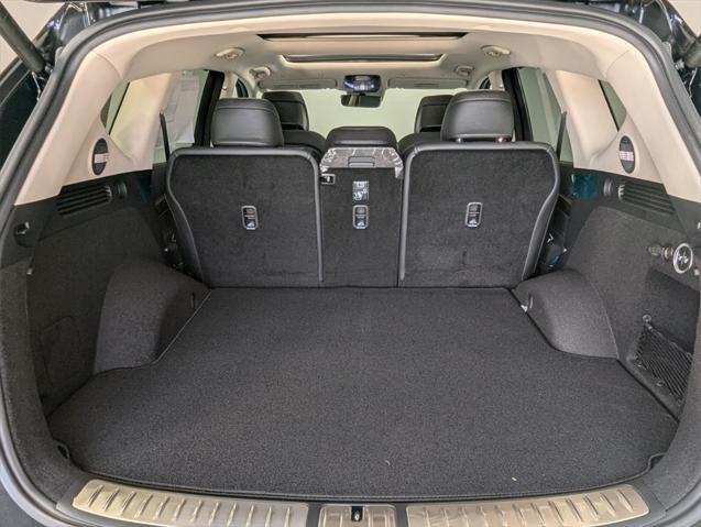 Photo of 2025 Vik Black Genesis GV80