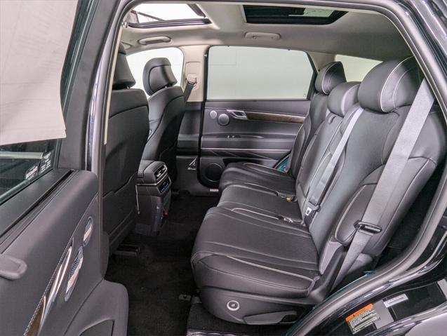 Photo of 2025 Vik Black Genesis GV80
