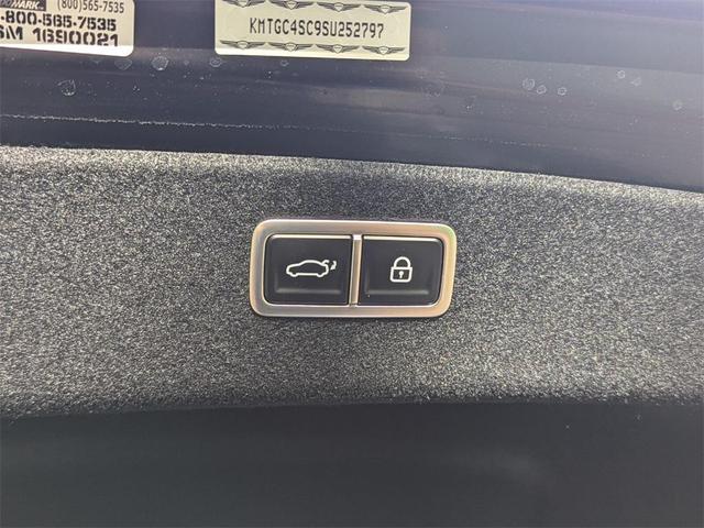 Photo of 2025 Vik Black Genesis G80