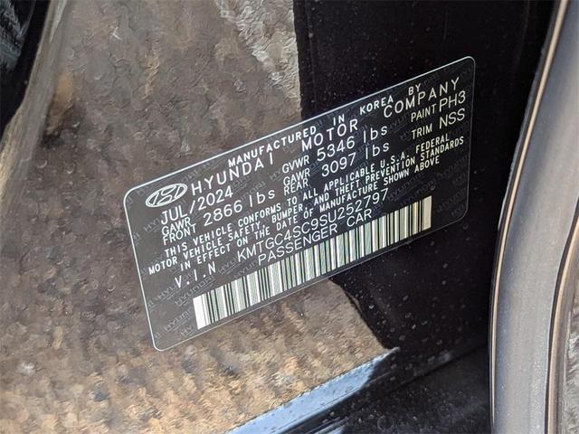 Photo of 2025 Vik Black Genesis G80