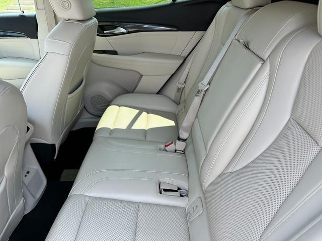 Photo of 2022 Ebony Twilight Metallic Buick Envision