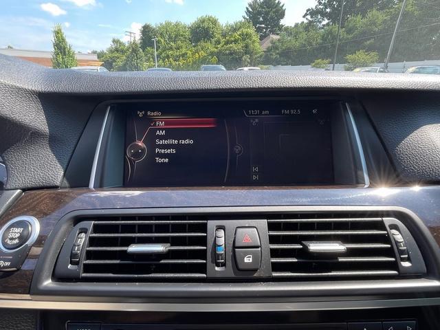 Photo of 2016 Black Sapphire Metallic BMW 528