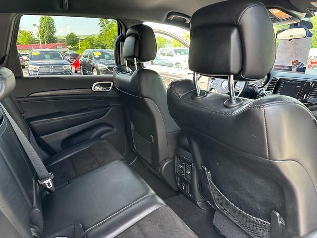 Photo of 2021 Bright White Clearcoat Jeep Grand Cherokee