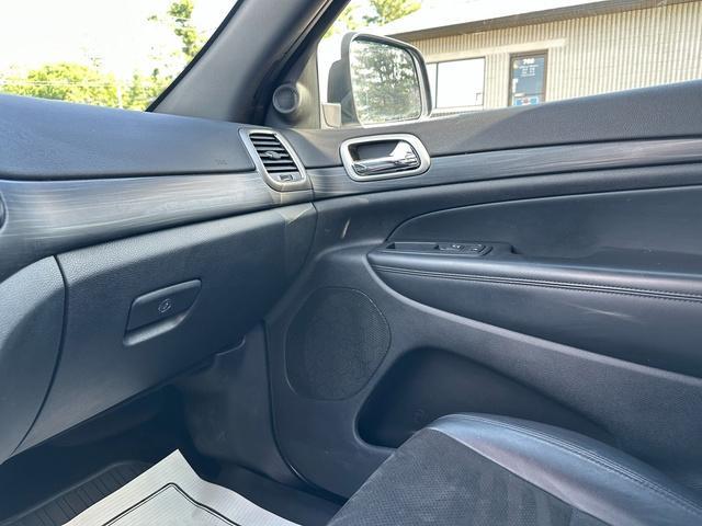 Photo of 2021 Bright White Clearcoat Jeep Grand Cherokee