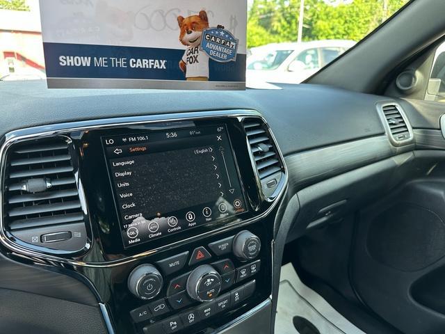 Photo of 2021 Bright White Clearcoat Jeep Grand Cherokee