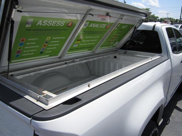Photo of 2019 Summit White Chevrolet Colorado