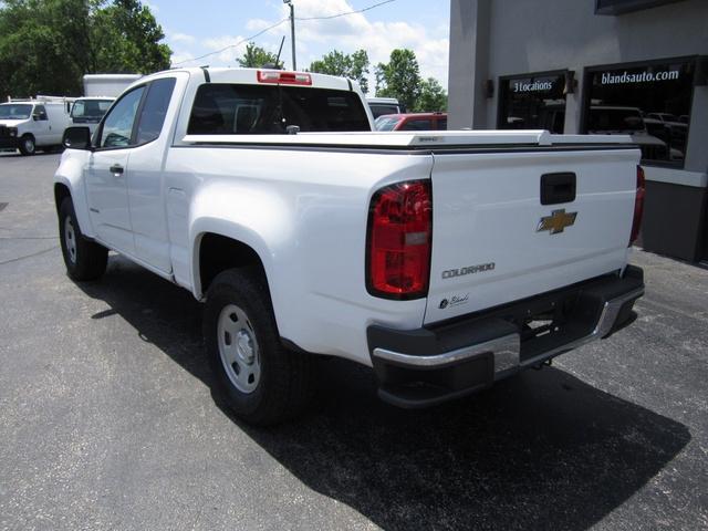 Photo of 2019 Summit White Chevrolet Colorado