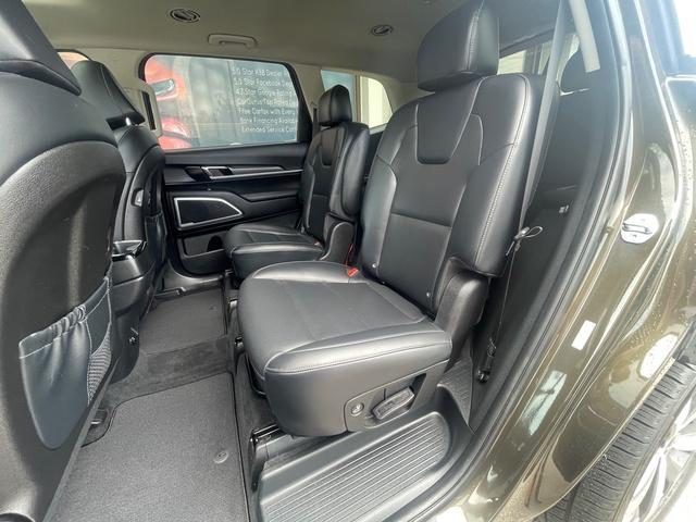 Photo of 2022 Dark Moss Kia Telluride