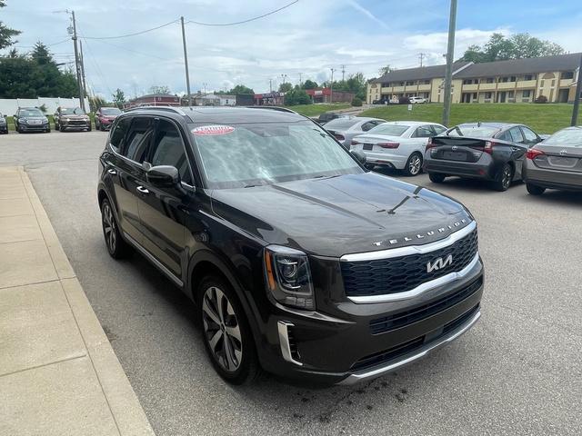 Photo of 2022 Dark Moss Kia Telluride