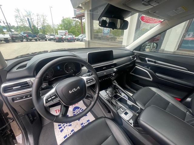 Photo of 2022 Dark Moss Kia Telluride