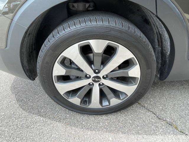 Photo of 2022 Dark Moss Kia Telluride