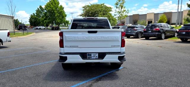 Photo of 2019 Summit White Chevrolet Silverado 1500