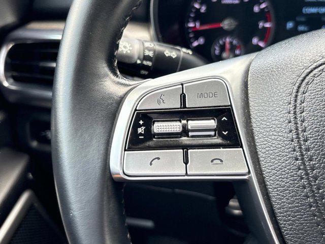 Photo of 2022 Glacial White Pearl Kia Telluride