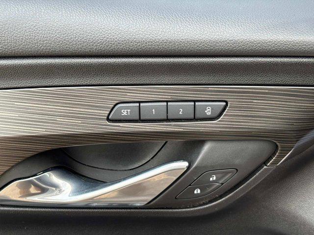 Photo of 2022 Summit White GMC Terrain